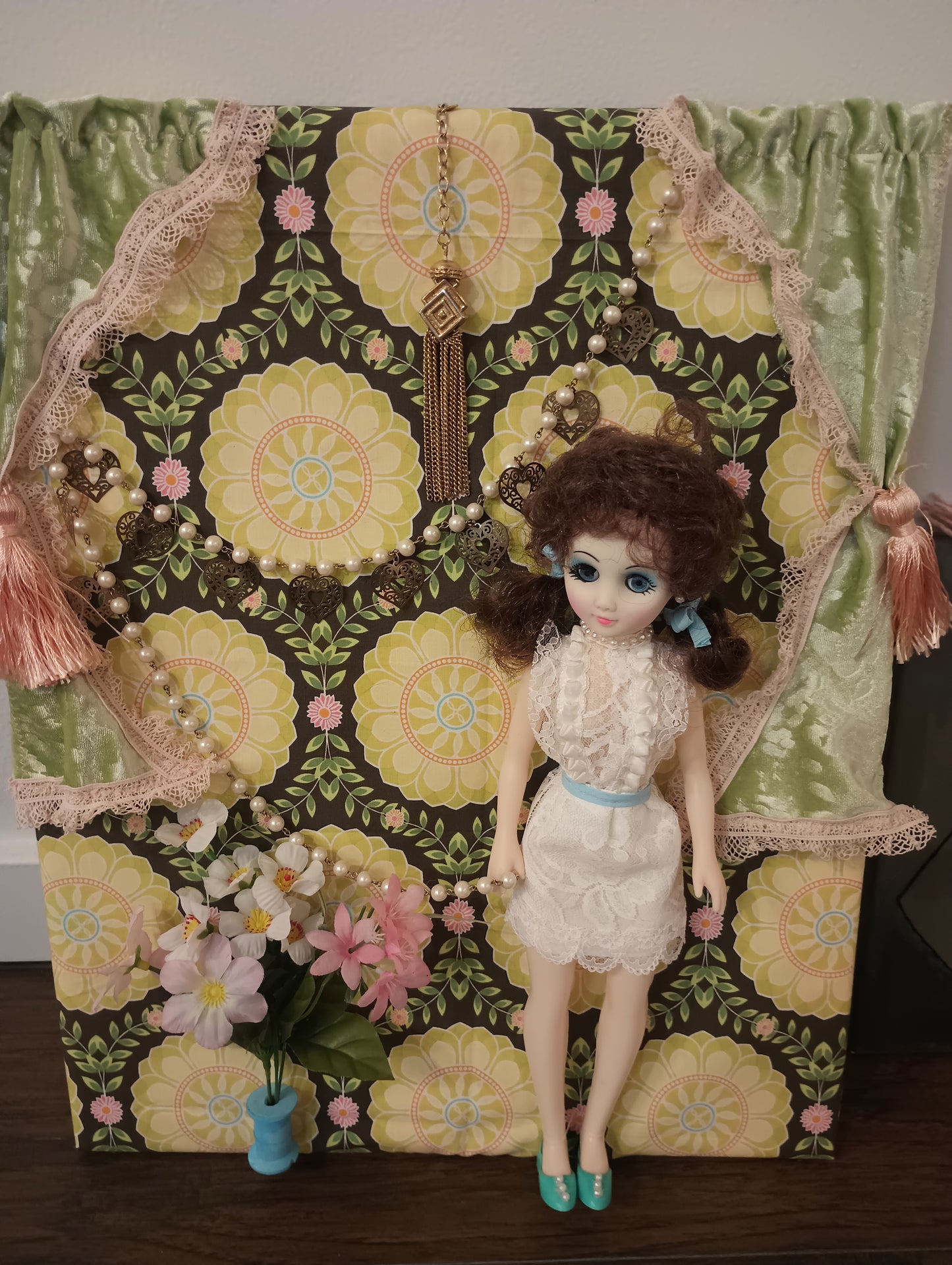 Welcome to the Dollhouse by Anna Brauch